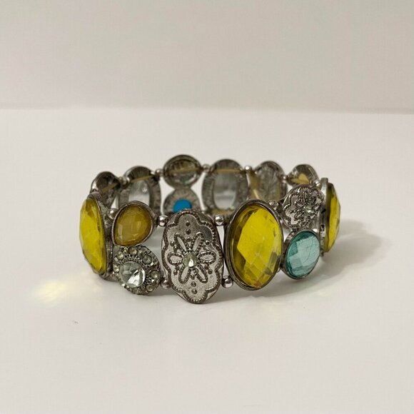 Vintage Elastic Bracelet 8 Inch Long Jewelry - Picture 2 of 16